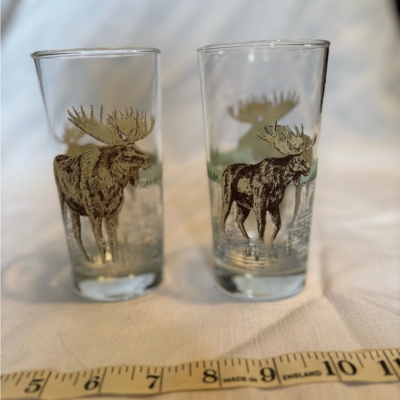 Vintage Irving Moose Design Glass Tumblers - Set of 2 - Picture 2 of 5